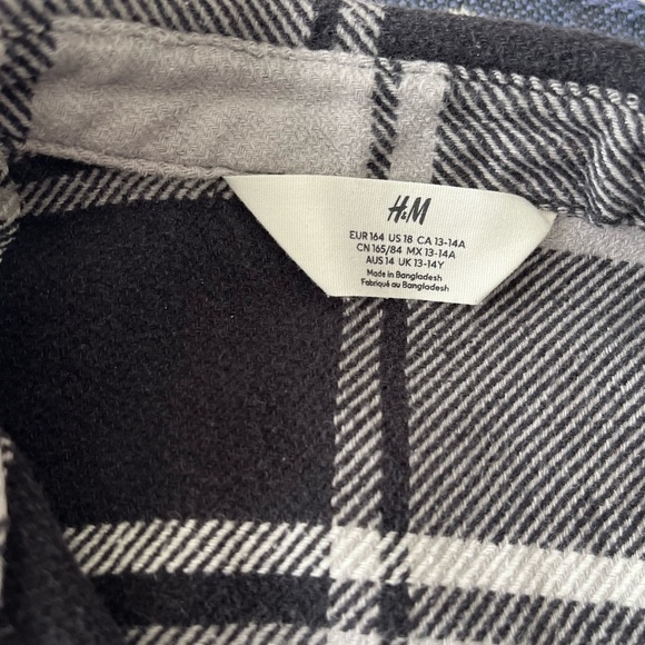 [US Yth18/Adult:M]H&M Black,Gray and White Checker Snap Button Flannel Overshirt - Picture 4 of 9